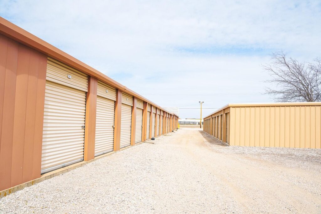 Click Storage Glenpool facility with secure gated access and affordable self storage units in Glenpool, OK.